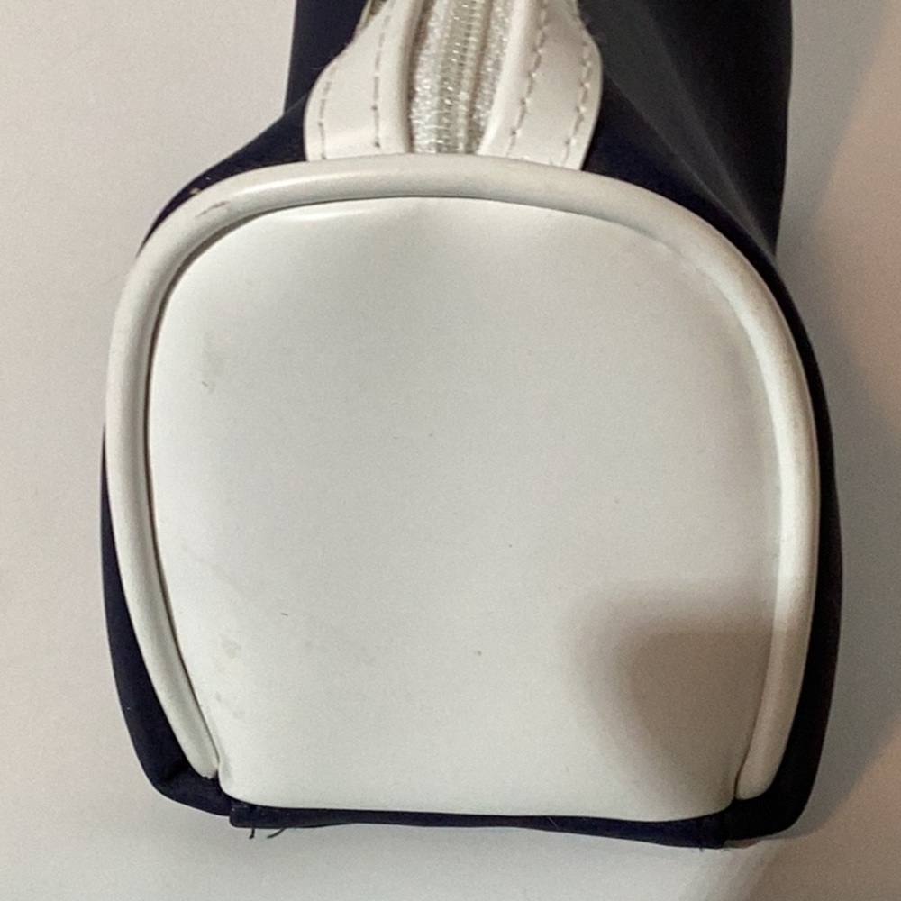 Makeup bag, waterproof, zip top, from Dior Parfume - Picture 4 of 9